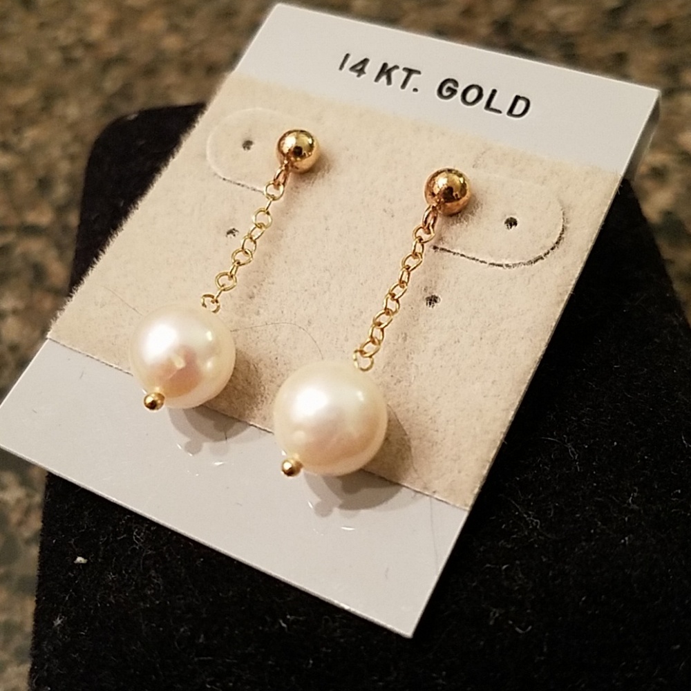 Perfect pearl drop earrings in 14k gold setting